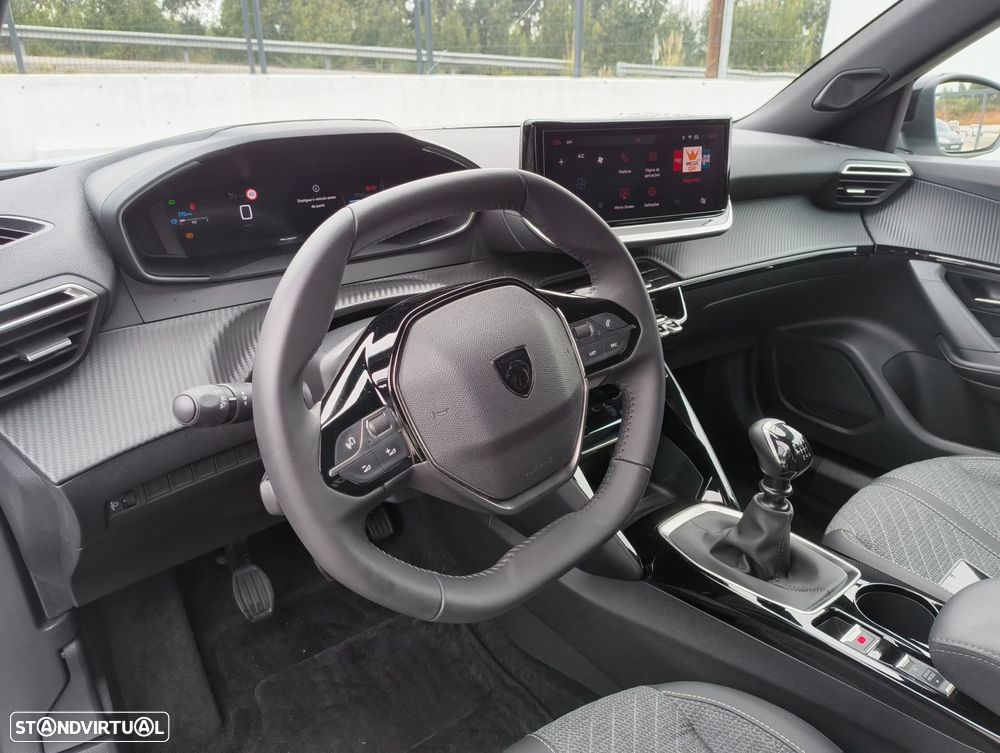 Peugeot 2008 PureTech 100 Allure - 17