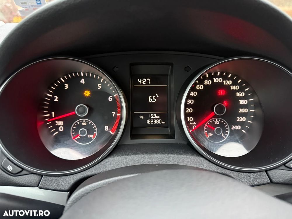 Volkswagen Golf - 20