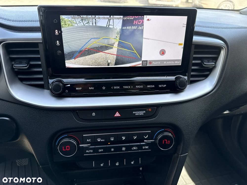 Kia Ceed - 24