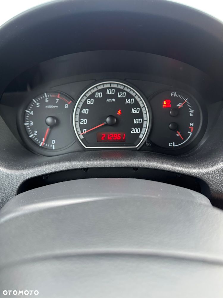 Suzuki Swift - 6