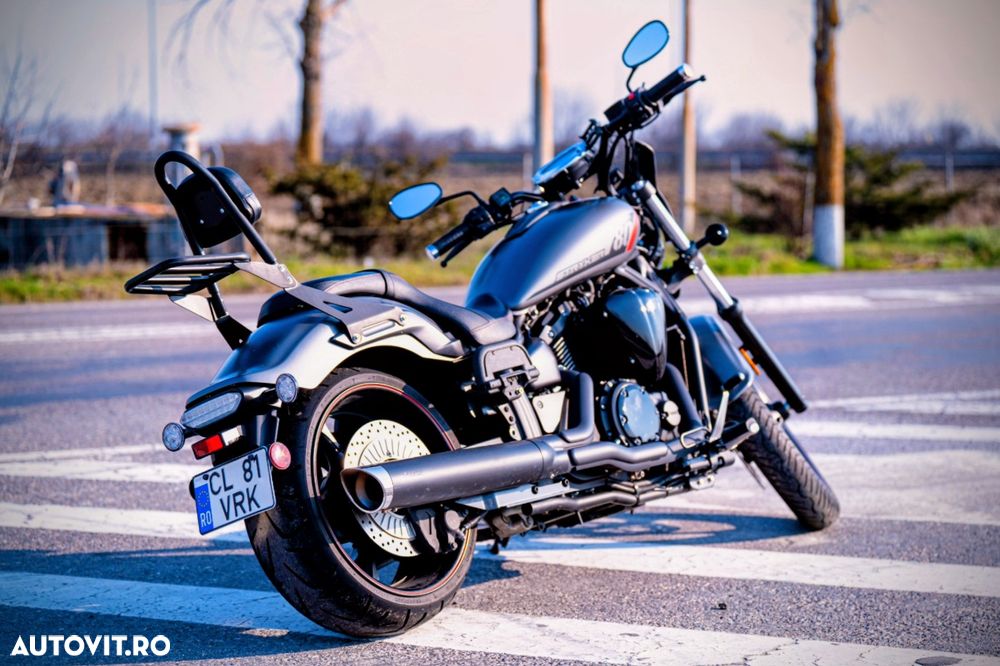 Yamaha XVS 1300 V-Star - 12