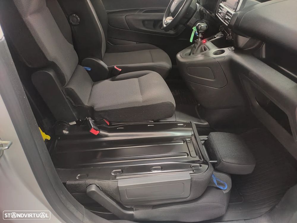 Toyota Proace City 1.5D L2 Exclusive - 15