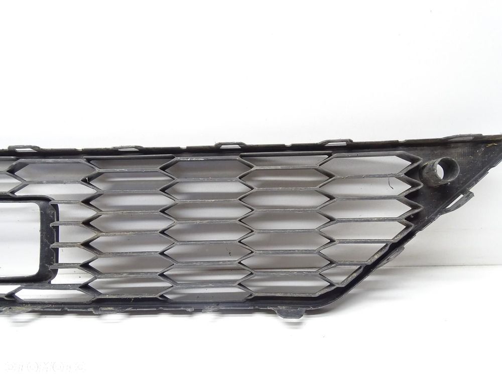ATRAPA ŚRODKOWA ZDERZAKA PRZÓD PRZEDNIA 5F0853667K SEAT LEON III 5F LIFT - 5