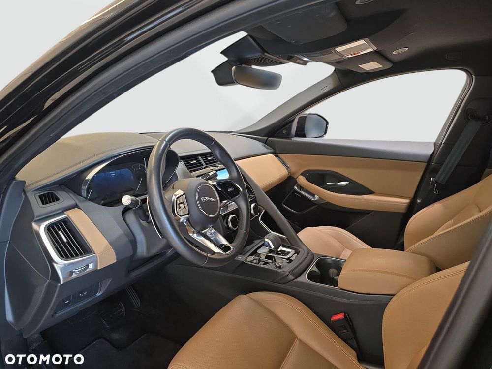 Jaguar E-Pace - 11