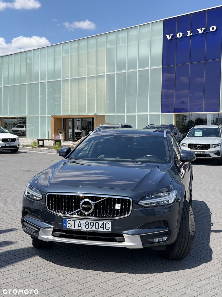 Volvo V90 Cross Country D5 AWD Geartronic - 2