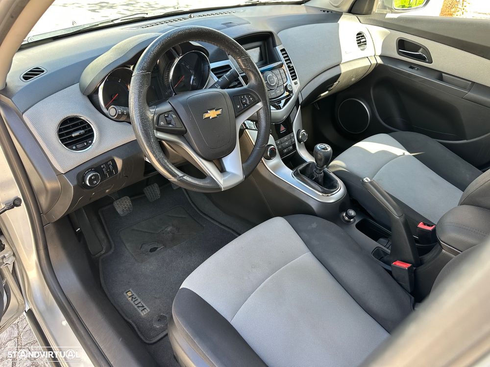 Chevrolet Cruze 2.0 VCDi LT - 19