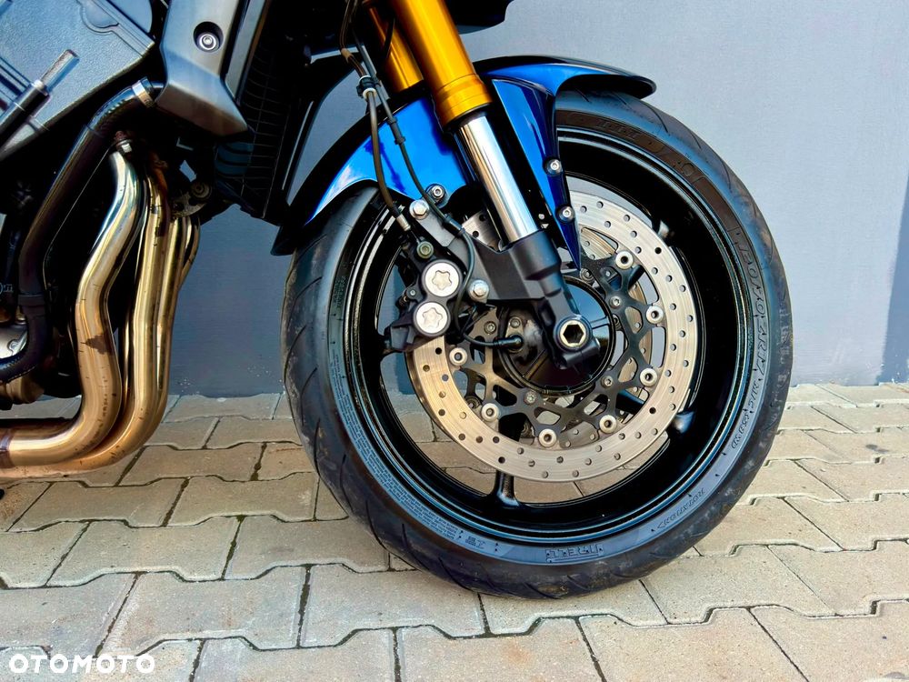 Yamaha FZ - 12