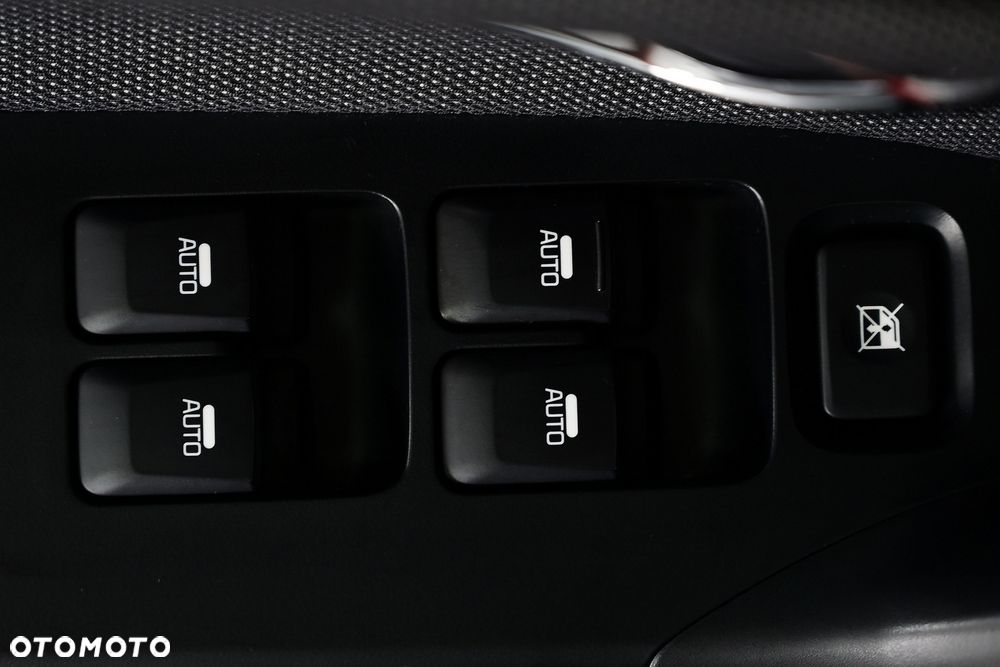 Kia Ceed 1.6 GDI Fifa World Cup Edition - 30