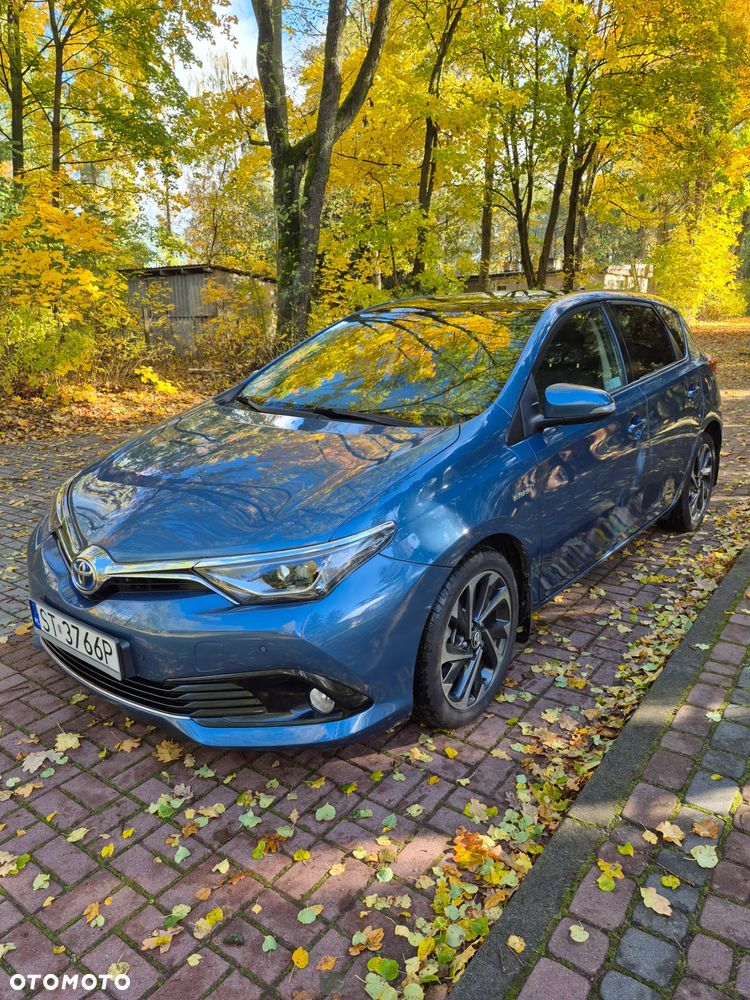 Toyota Auris 1.8 HSD Luna - 1