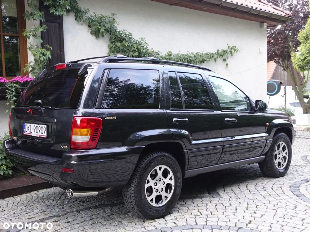 Jeep Grand Cherokee - 12