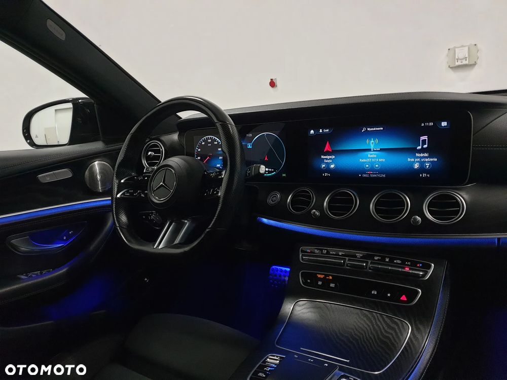 Mercedes-Benz Klasa E 300 de 4Matic 9G-TRONIC AMG Line - 2