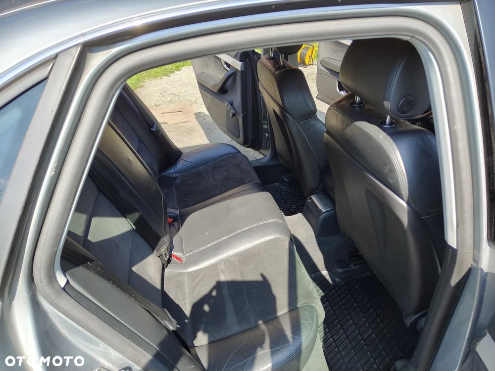 Audi A4 Limousine 1.8T - 11