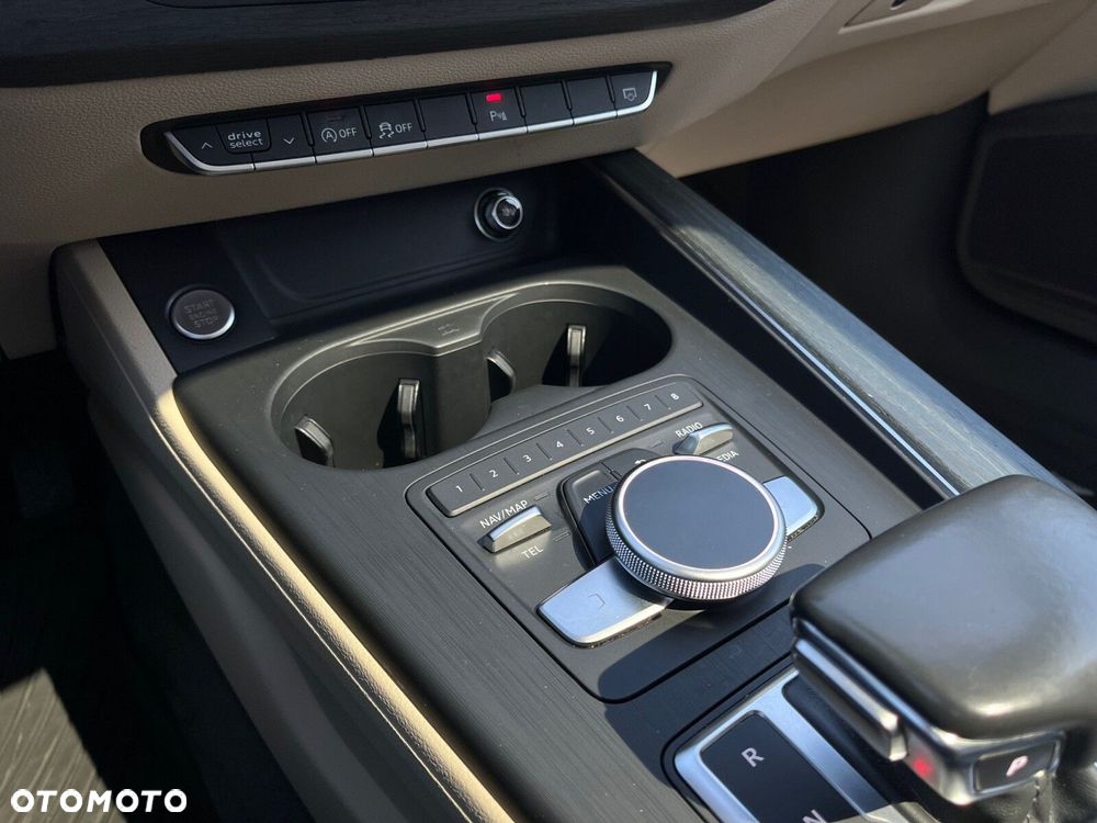 Audi A4 Limousine - 30