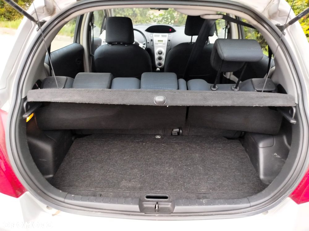Toyota Yaris - 18