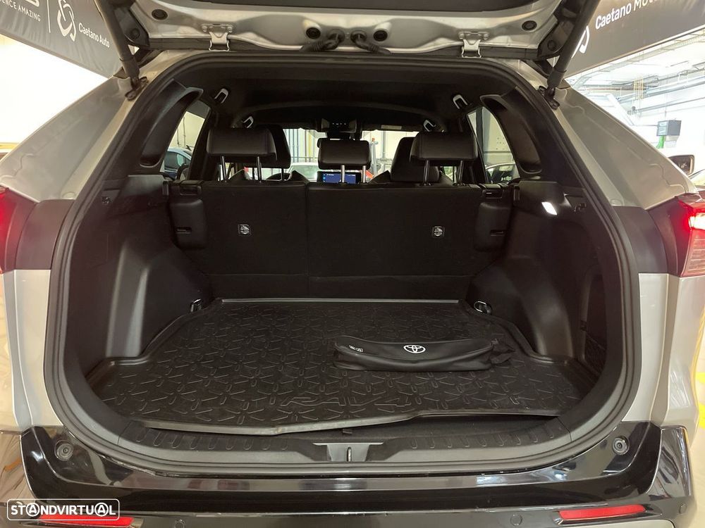 Toyota RAV4 - 11