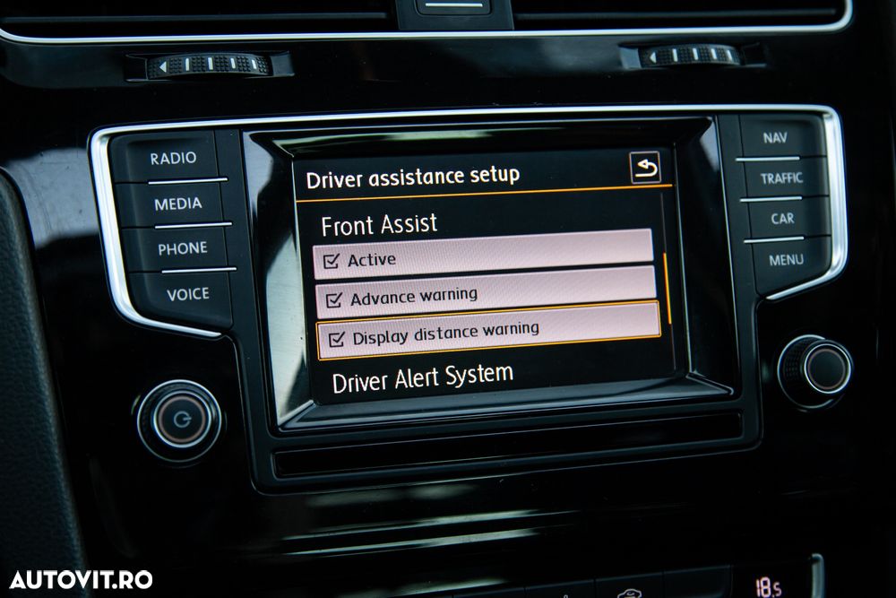 Volkswagen Golf - 27