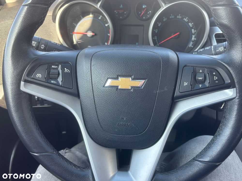 Chevrolet Cruze 1.6 LT - 15
