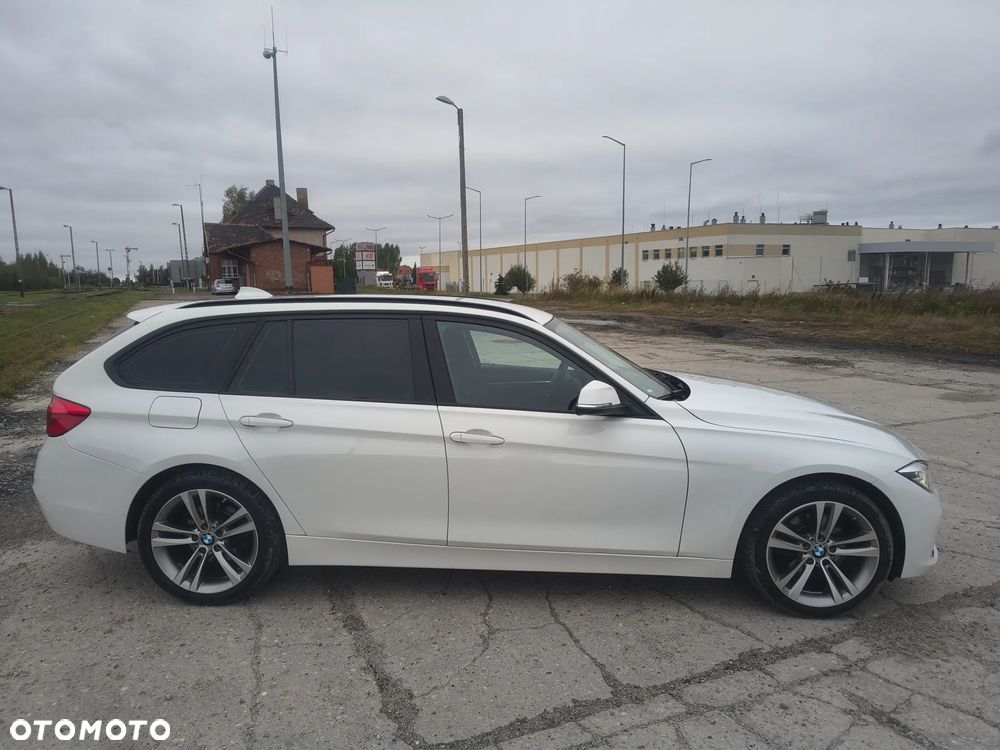 BMW Seria 3 320d Touring Sport Line - 9