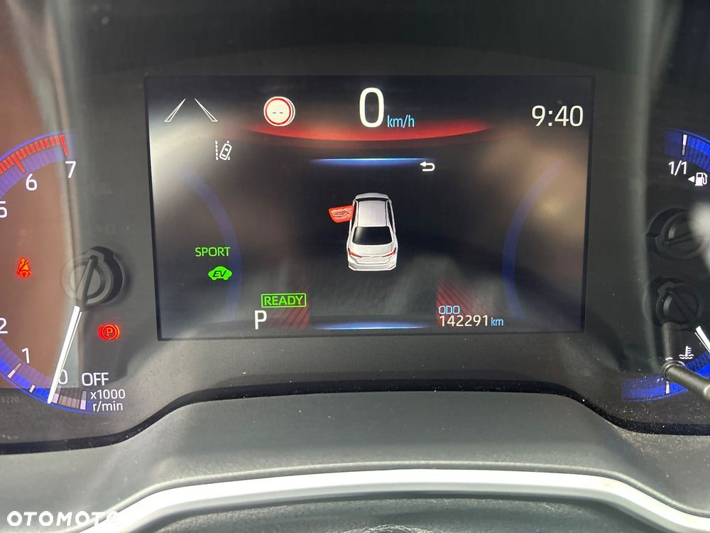 Toyota Corolla 1.8 Hybrid Comfort - 17
