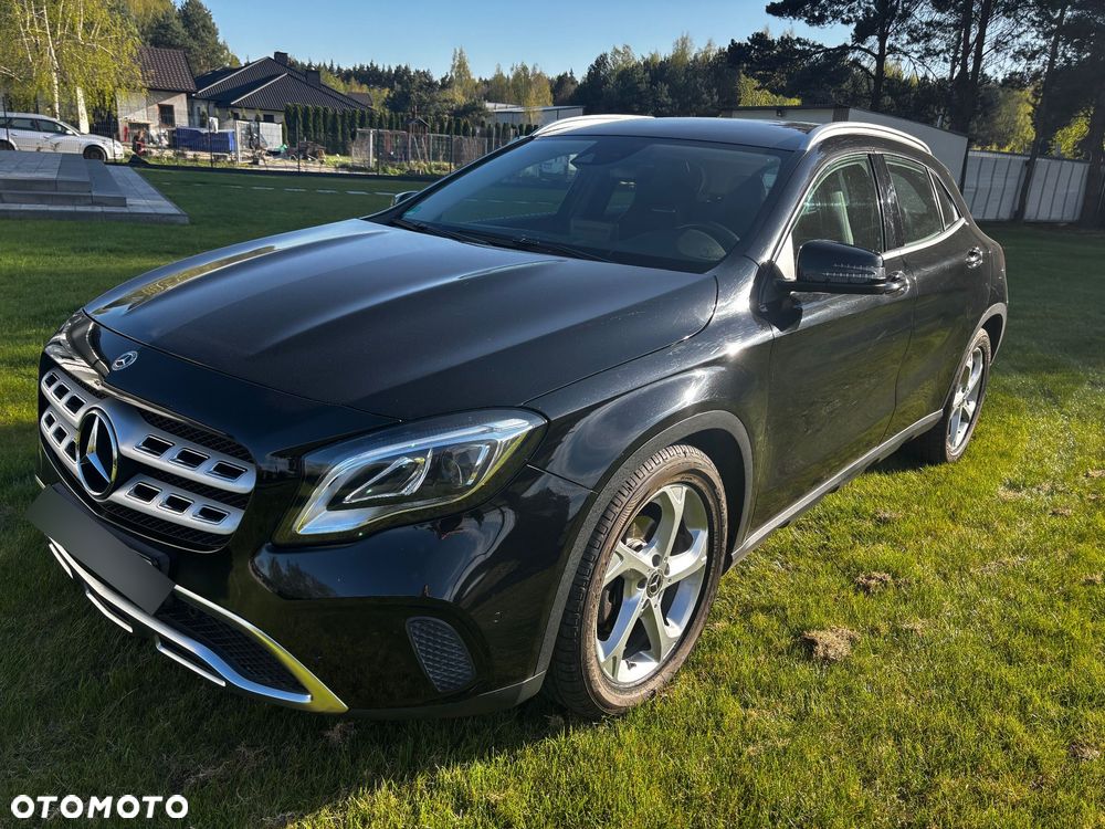 Mercedes-Benz GLA 180 7G-DCT UrbanStyle Edition - 2