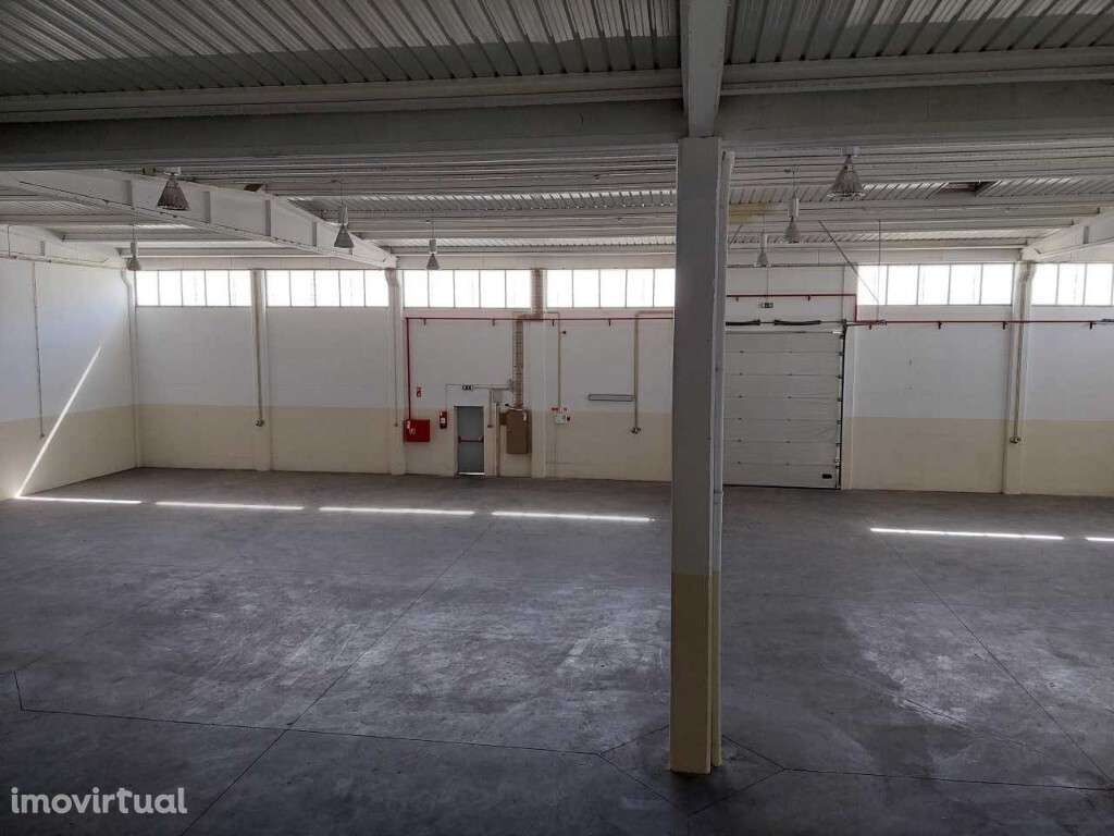 Armazém para arrendar em Pero Pinheiro - Sintra - Grande imagem: 3/5