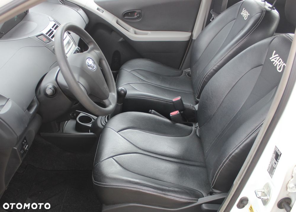 Toyota Yaris 1.0 VVT-i Cool Edition - 3