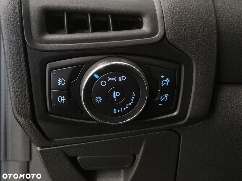 Ford Focus 1.6 EcoBoost Trend - 22
