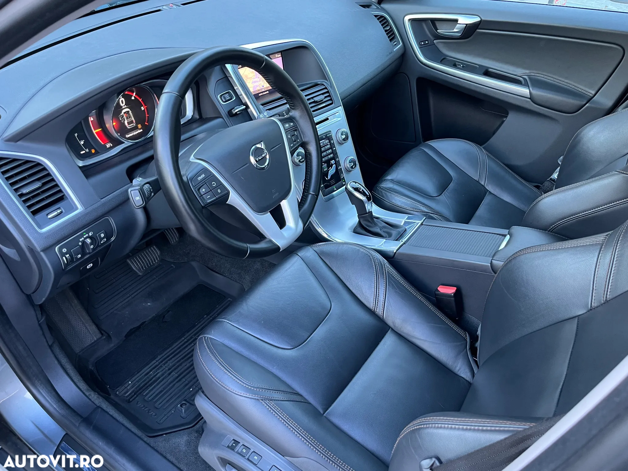 Volvo XC 60 D4 Geartronic Summum - 13