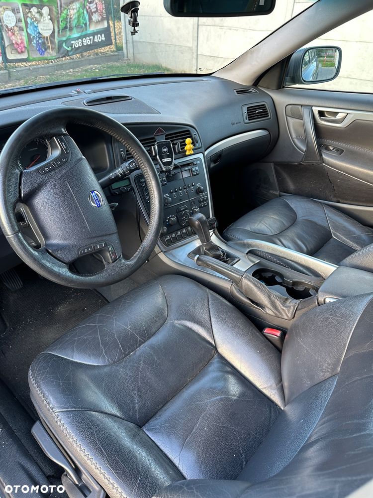 Volvo XC 70 D5 AWD Momentum - 1