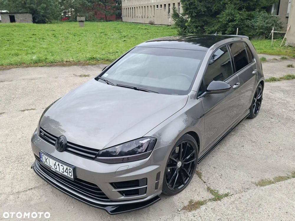 Volkswagen Golf - 1