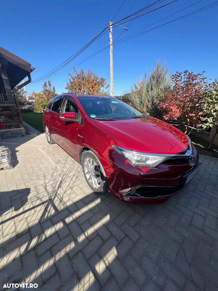 Toyota Auris 1.8 L VVT-i Hybrid Sol + - 6