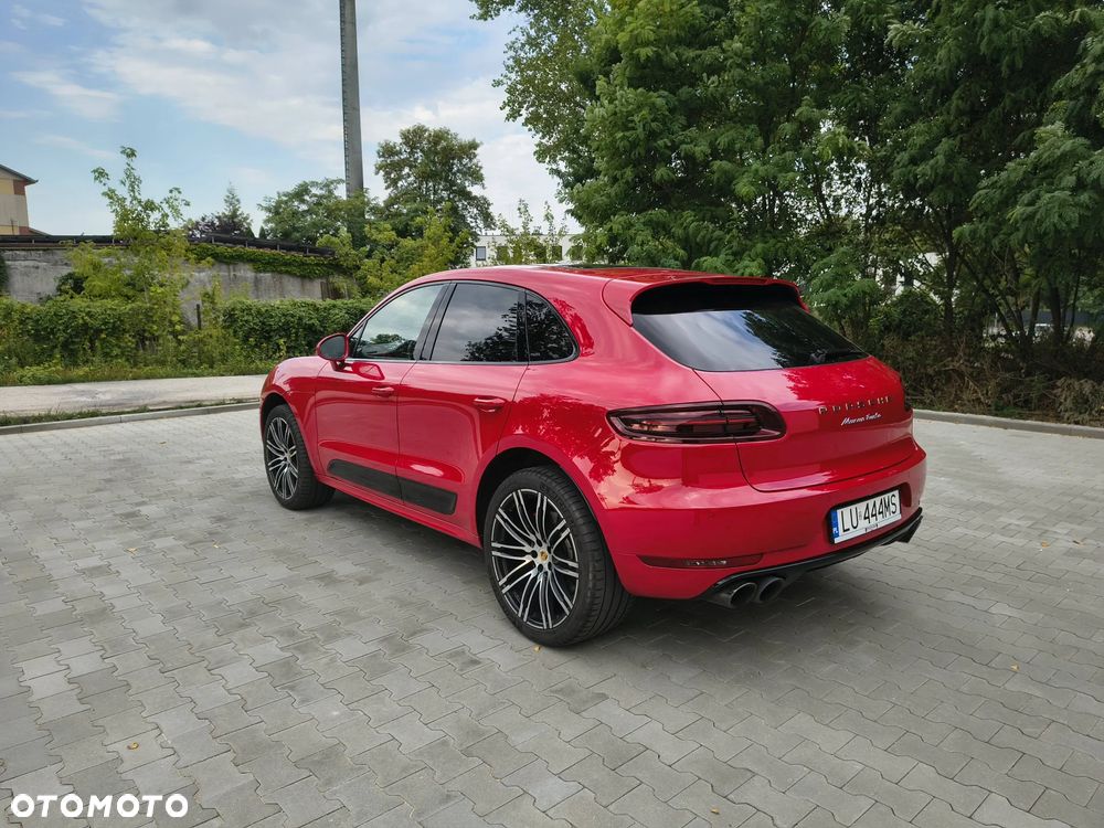 Porsche Macan Turbo - 4
