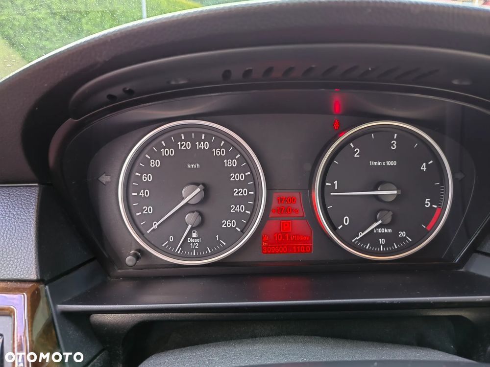 BMW Seria 5 520d Touring - 15