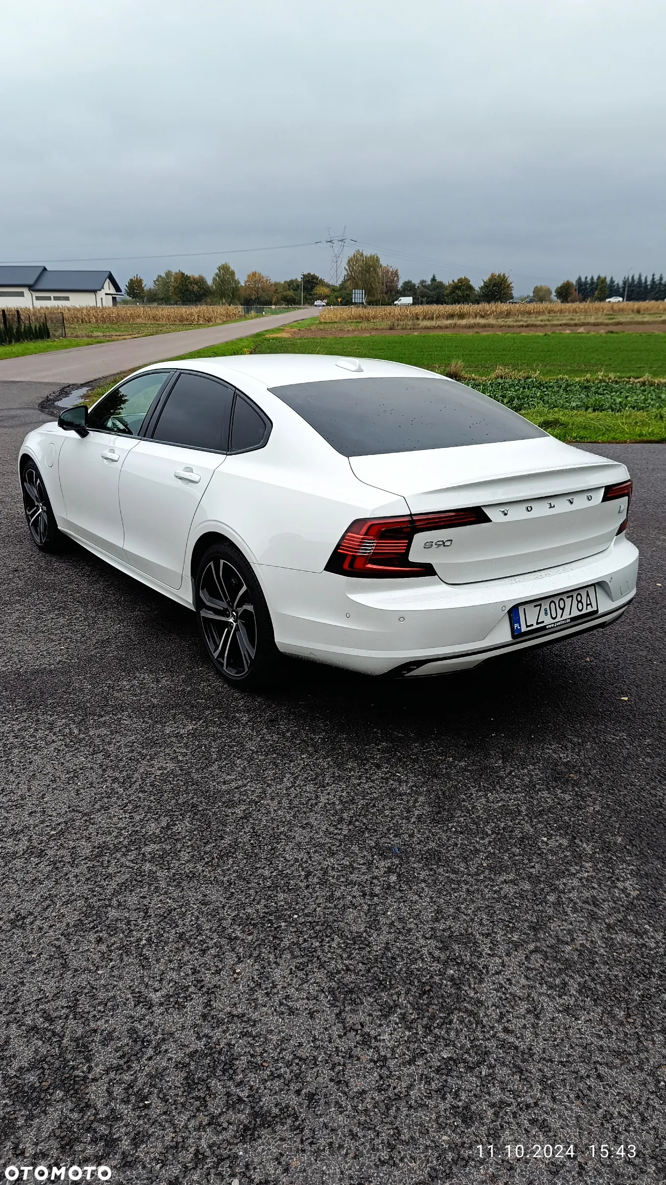 Volvo S90 T8 Recharge AWD Ultimate Dark - 4