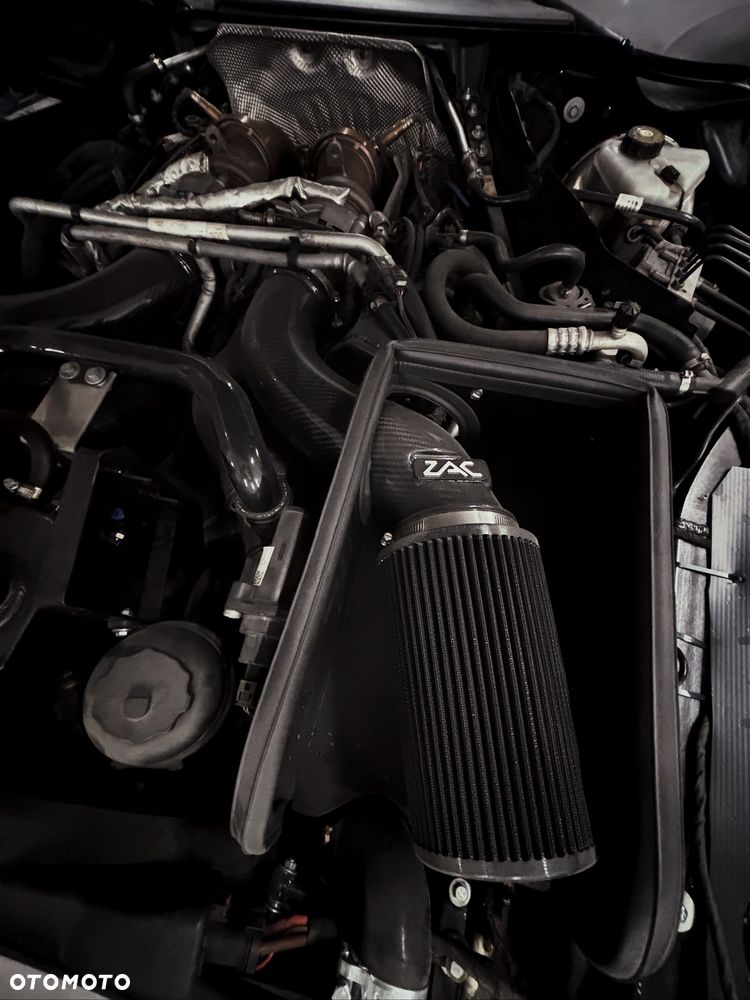 Mercedes-Benz AMG GT - 9