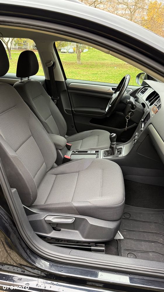 Volkswagen Golf 1.2 TSI BMT Comfortline - 19