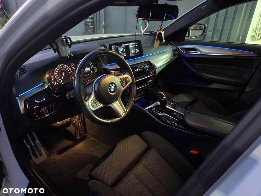 BMW Seria 5 520d Efficient Dynamics M Sport sport - 9