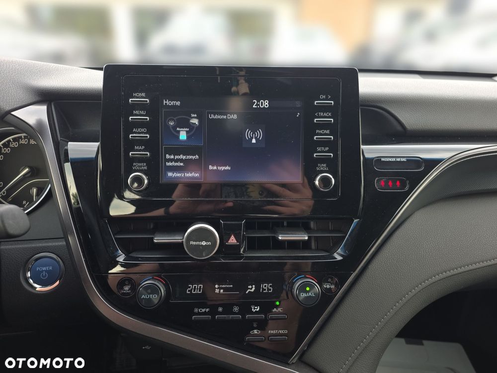Toyota Camry 2.5 Hybrid Comfort CVT - 18