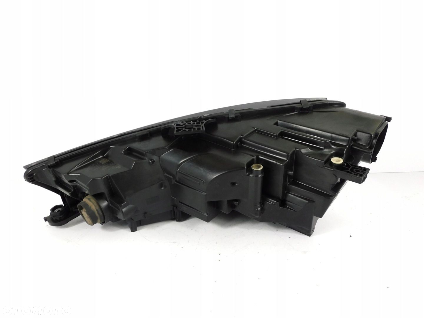 AUDI A4 B9 8W LAMPA PRAWA MATRIX PRZED LIFT - 10