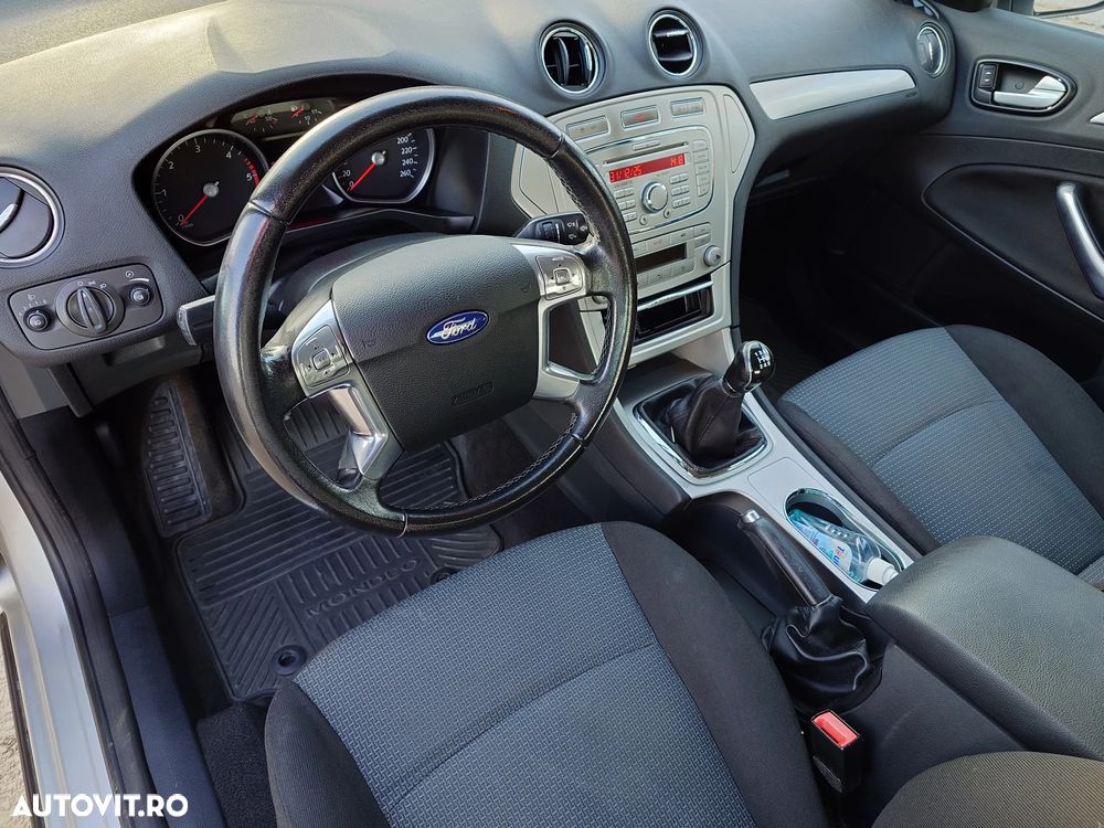 Ford Mondeo 1.8 TDCi Trend - 15