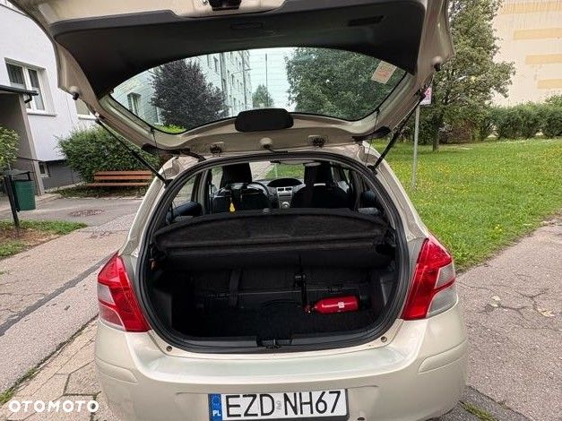 Toyota Yaris 1.33 Luna - 10