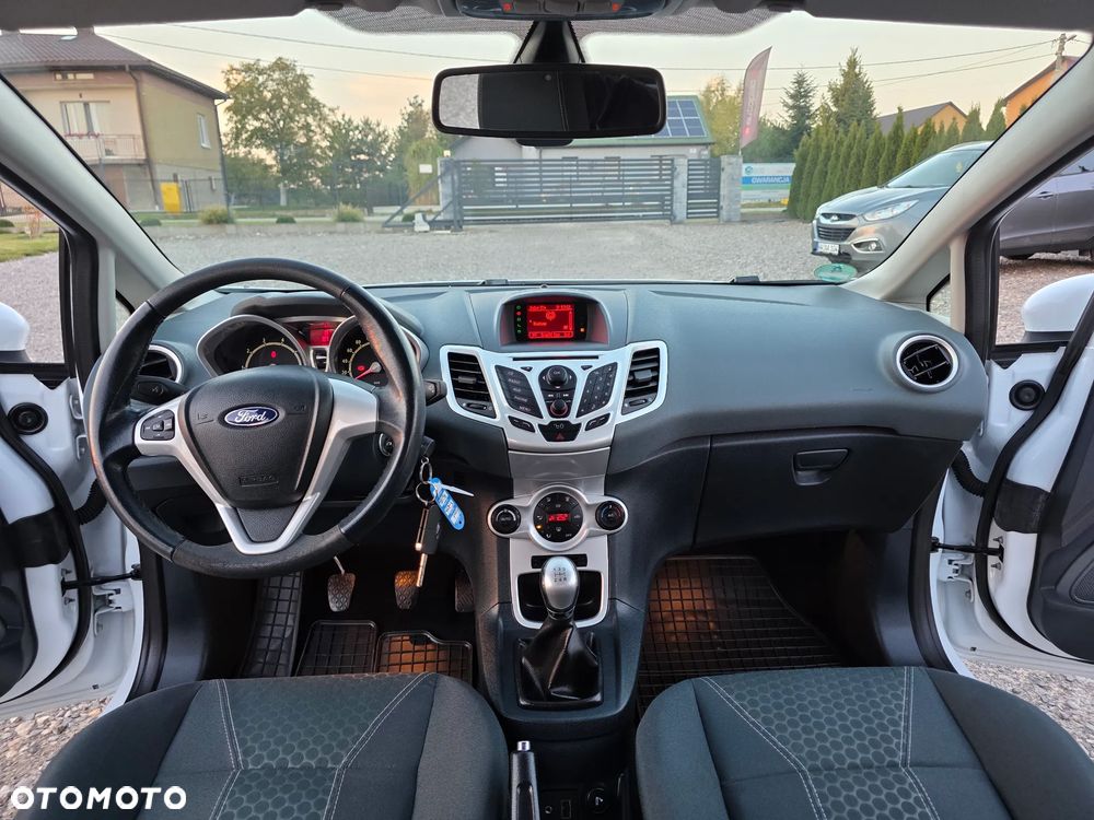 Ford Fiesta 1.25 Titanium EU5 - 16