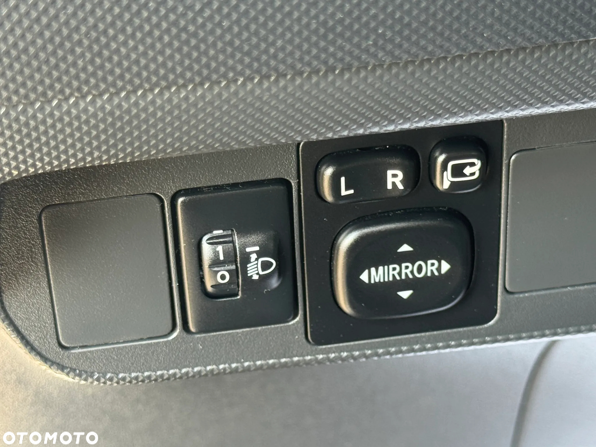 Toyota Aygo x mit x-business Paket - 2