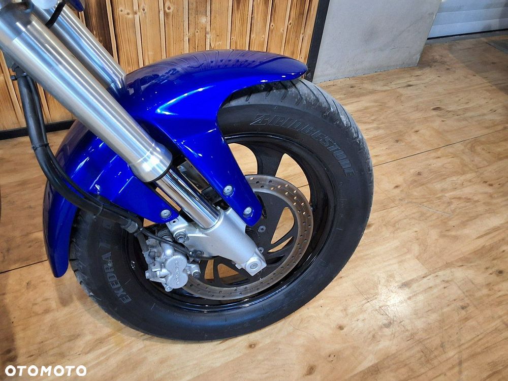 Suzuki VZ - 21