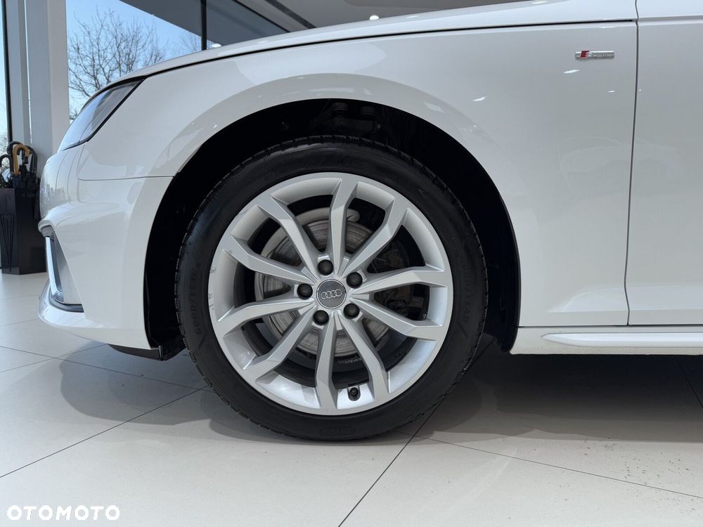 Audi A4 Limousine - 18