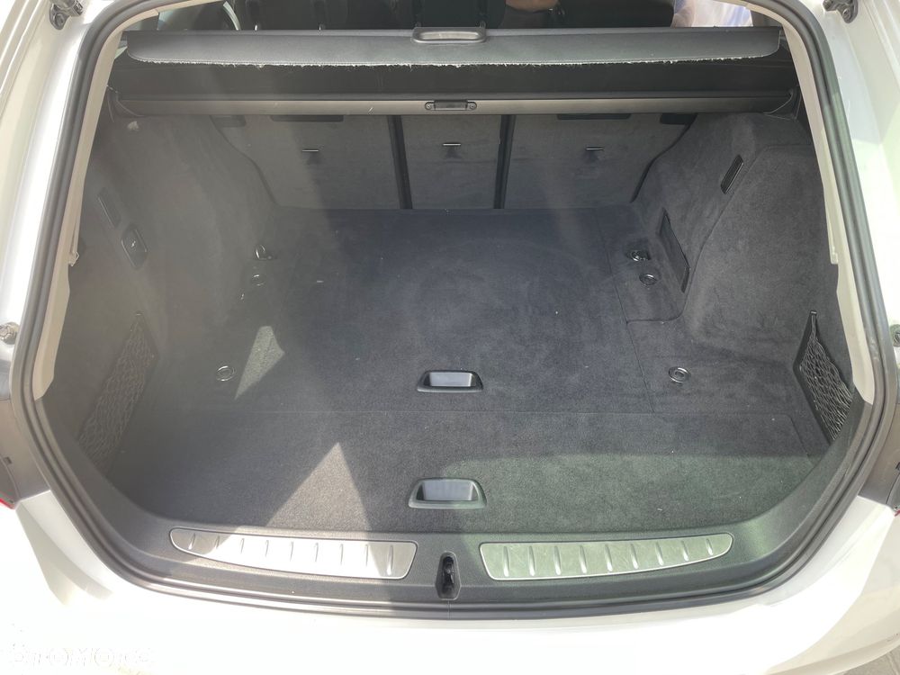 BMW Seria 3 318d Sport Line - 15