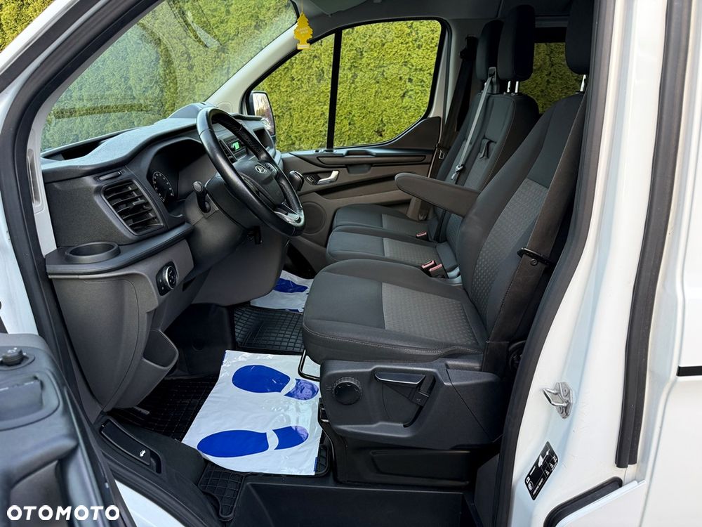 Ford Transit Custom 290 L2H1 Limited - 26