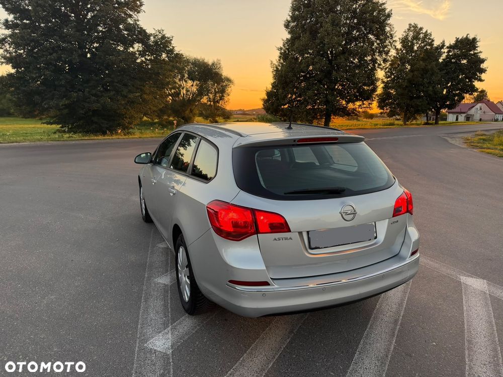 Opel Astra 1.7 CDTI Enjoy - 24