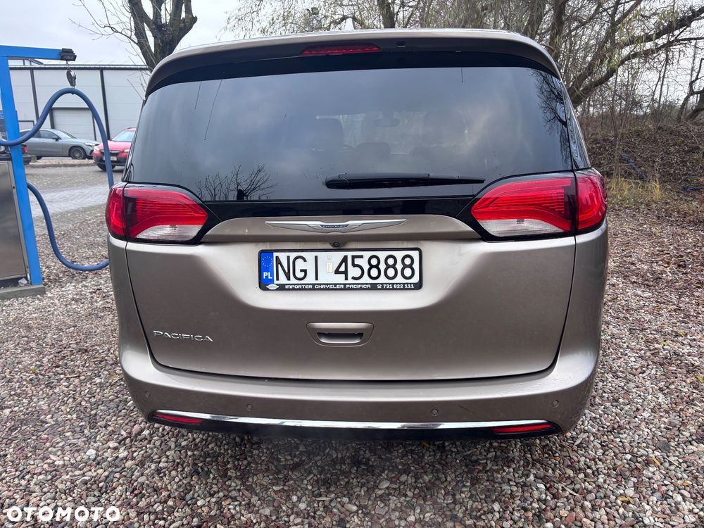 Chrysler Pacifica - 7