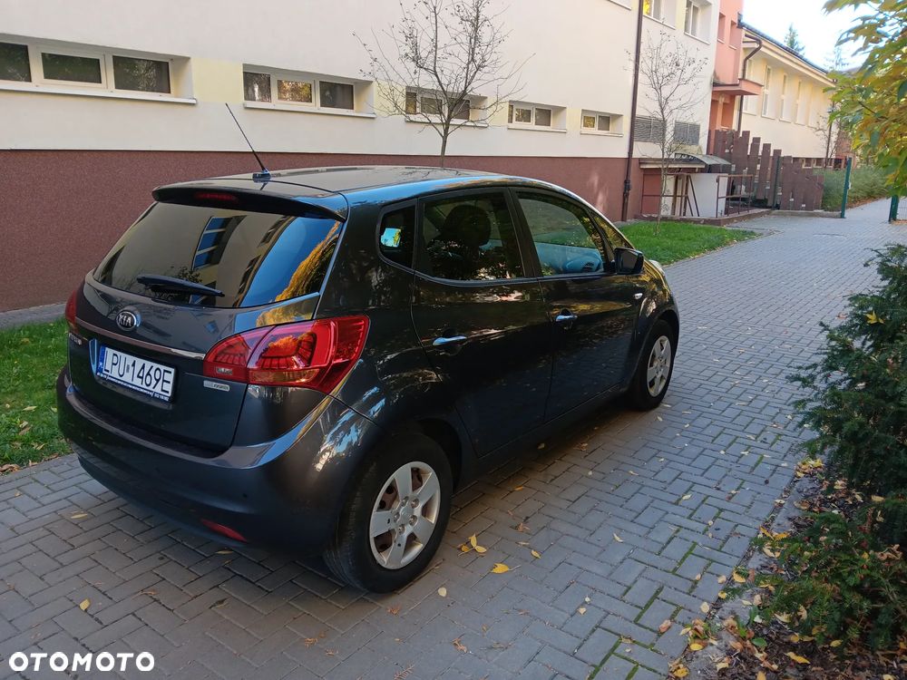 Kia Venga - 4